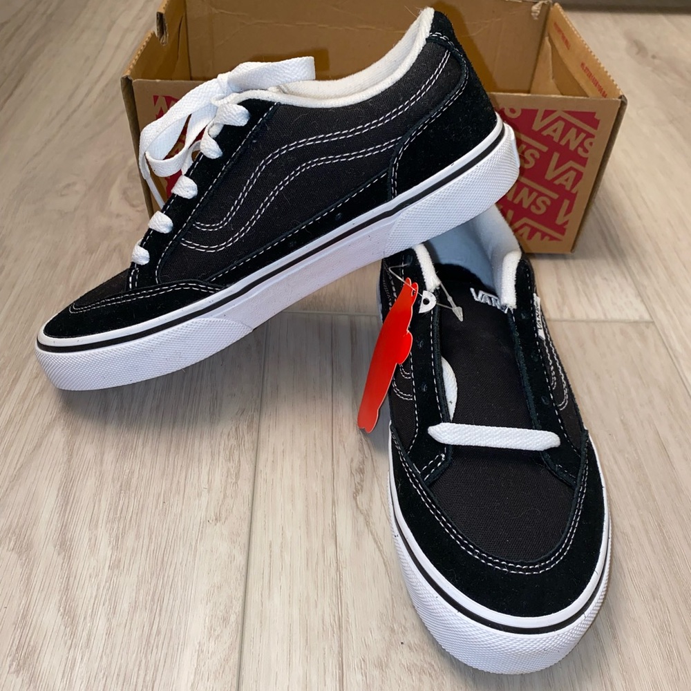 Black vans bearcat